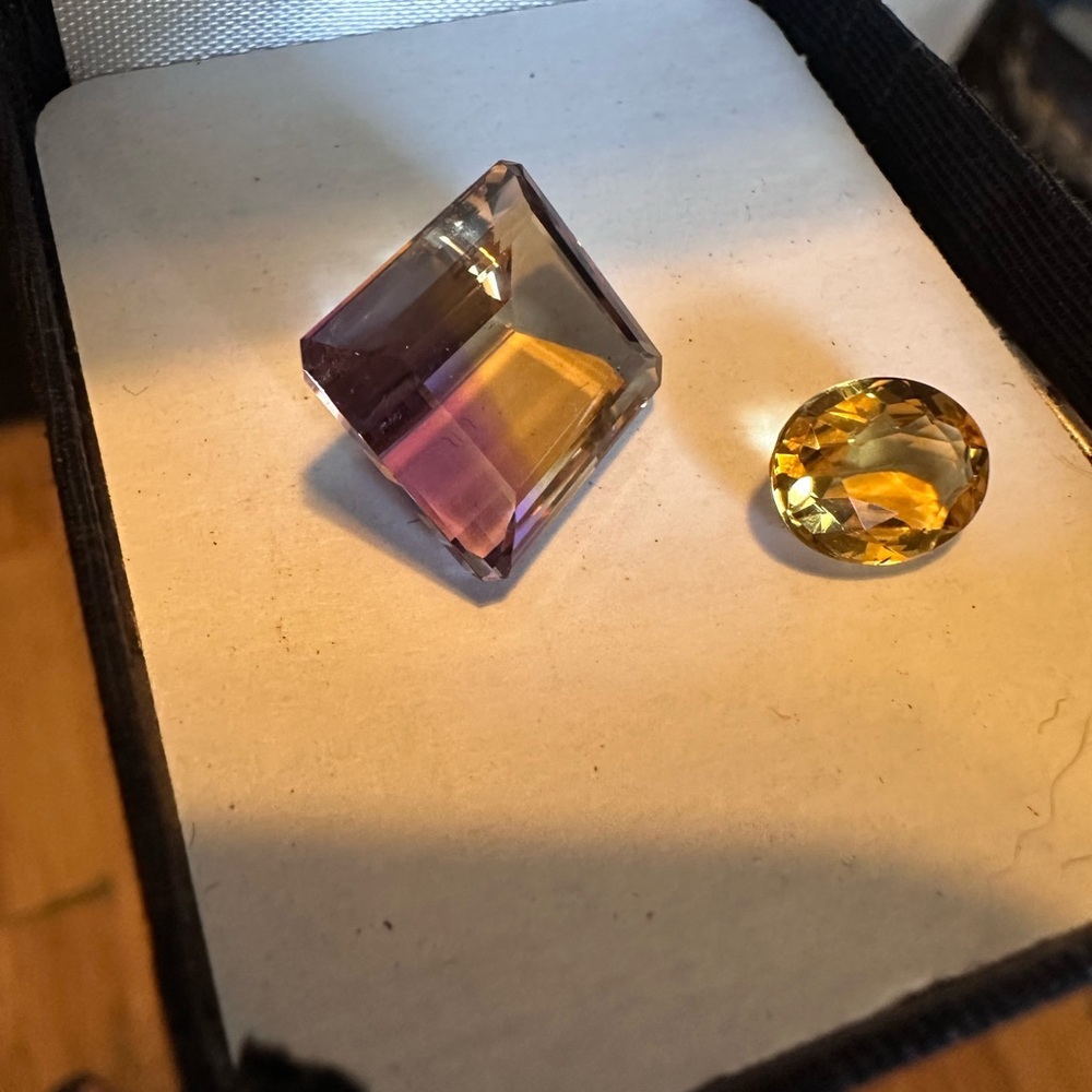 Ametrine and Citrine (Heat treated) loose stones. - Picture 2 of 9